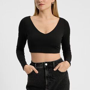 Express Body Contour High Compression V-Neck Long Sleeve Cropped Tee Black NWT